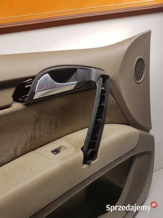 BOCZEK DRZWI LEWY PRZÓD AUDI Q7 LIFT 4L1867105 Przystajń
