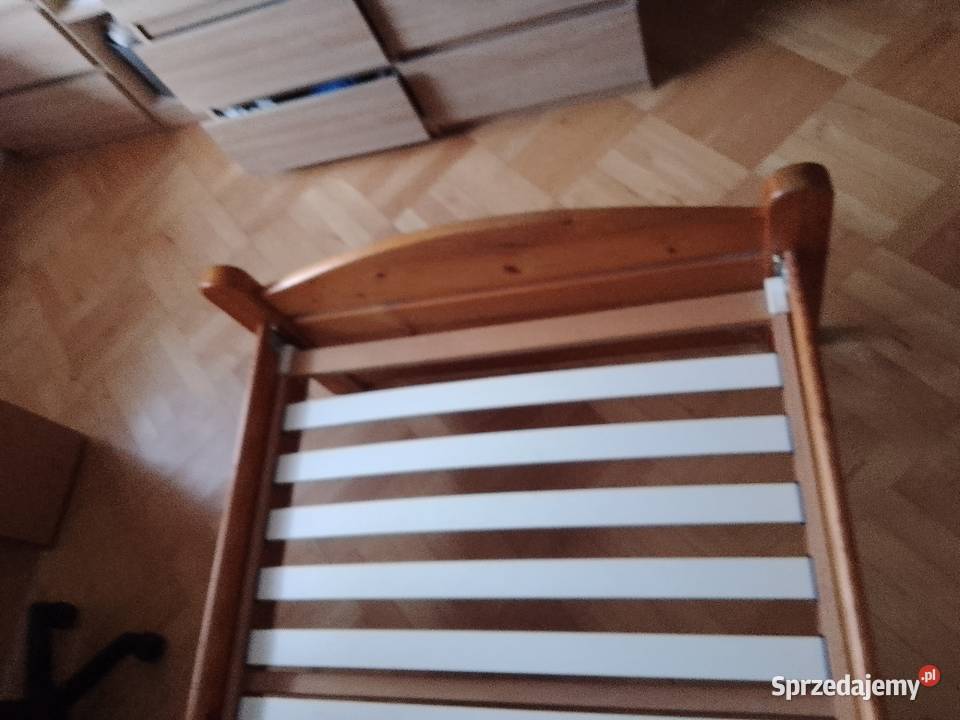 Sprzedam łóżko drewniane Szymbark sprzedam