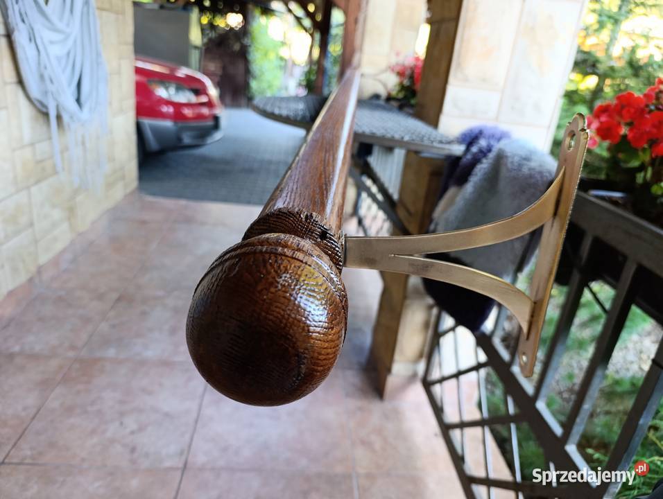 Karnisz dębowy stylowy