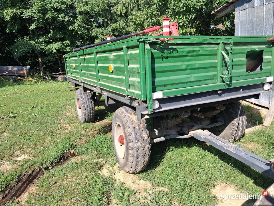 Przyczepa 2osiowa z rozrzutnika nieuszkodzony Jasło