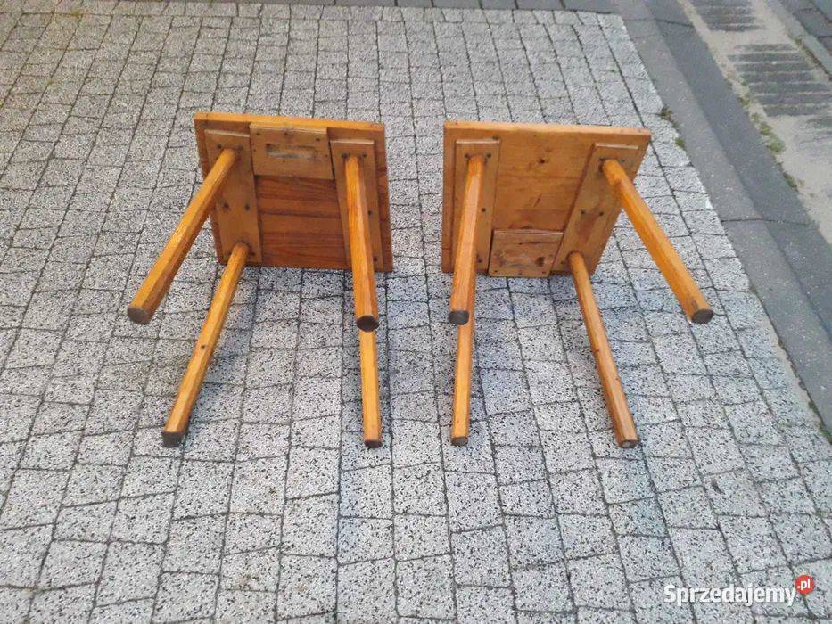 Dwa stare drewniane krzesła zydle drewno 100 Warszawa