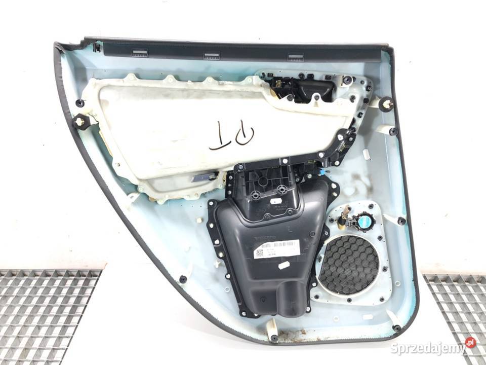 BOCZEK DRZWI TYŁ PRAWY VOLVO XC60 I SUV 0817 osobowe Części samochodowe