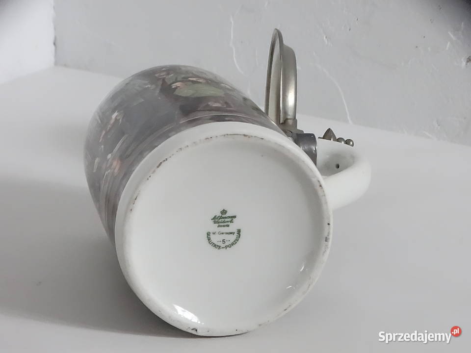 Zabytkowy porcelanowy kufel z cynową pokrywką Wyposażenie wnętrz lubelskie Biłgoraj