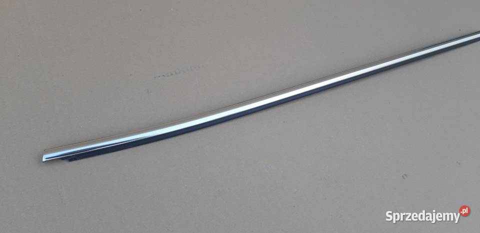 SKODA ENYAQ LISTWA ZGARNIAJĄCA DRZWI PRAWY TYŁ Listwy Bieleń