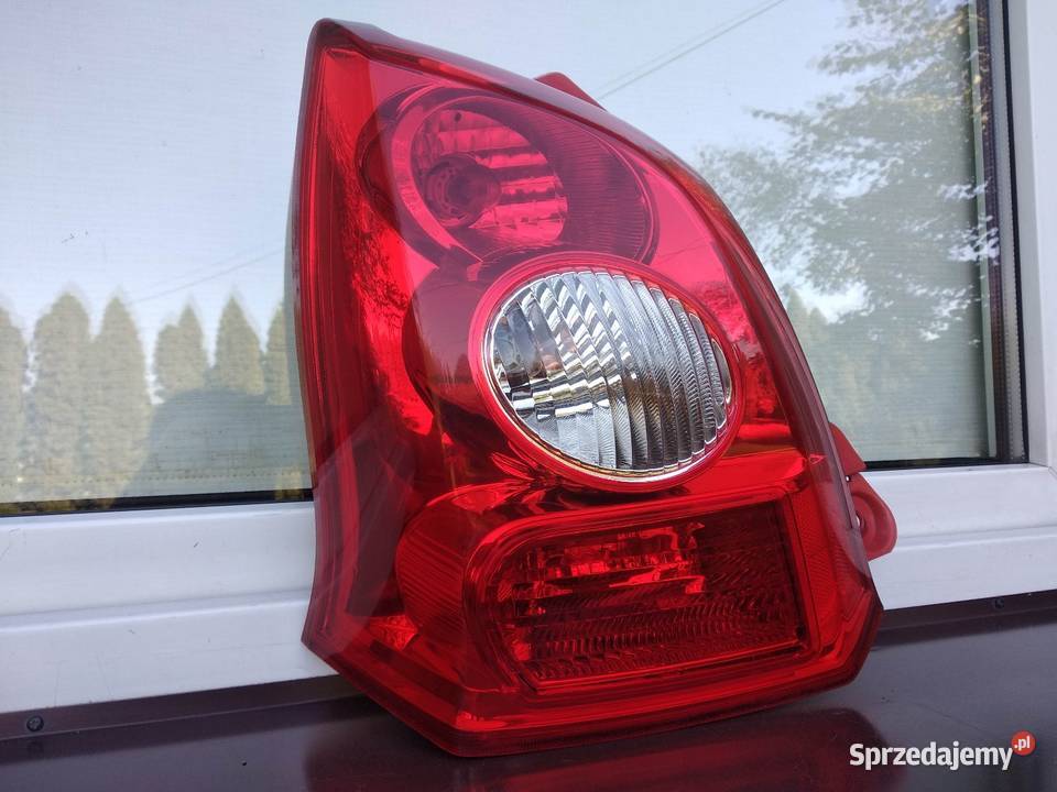 Suzuki Alto Nissan Pixo lampa tył tylna lewa osobowe łódzkie