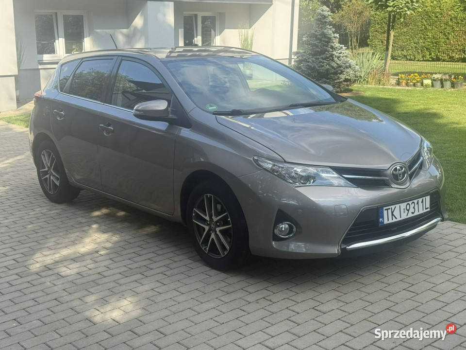 Toyota Auris 16 Benzyna Serwisowany Gwarancja aluminiowe felgi