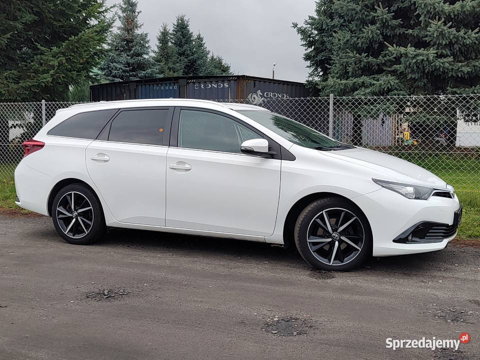 TOYOTA AURIS 16 D4D kamera cofania Leszno