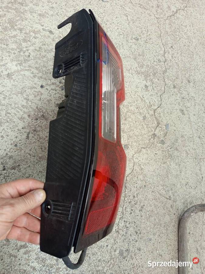 Lampa tylna prawa ford ranger 24 orginal prawe podkarpackie sprzedam
