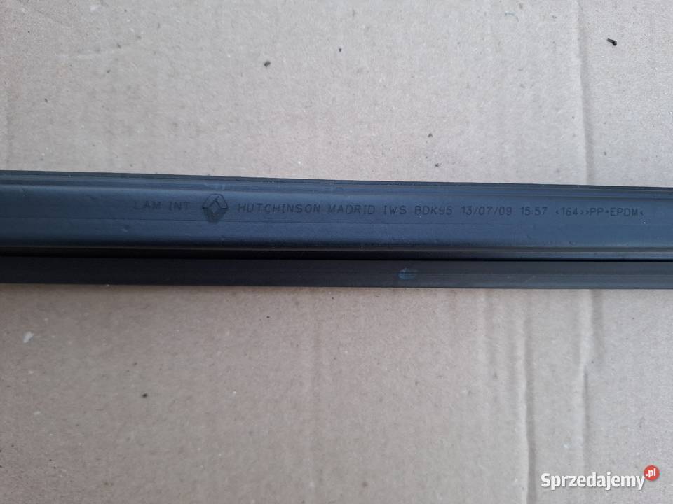 Uszczelka listwa zgarniająca drzwi szyby prawy Przyborów