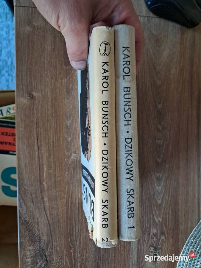 2 książki z 1966r z dedykacją dzikowy skarb