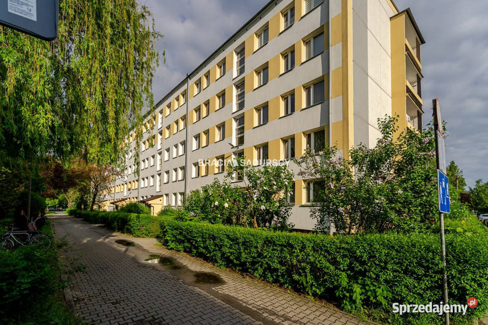 Mieszkanie Kraków Słomiana 473m2 3pokojowe Rok budowy 1976