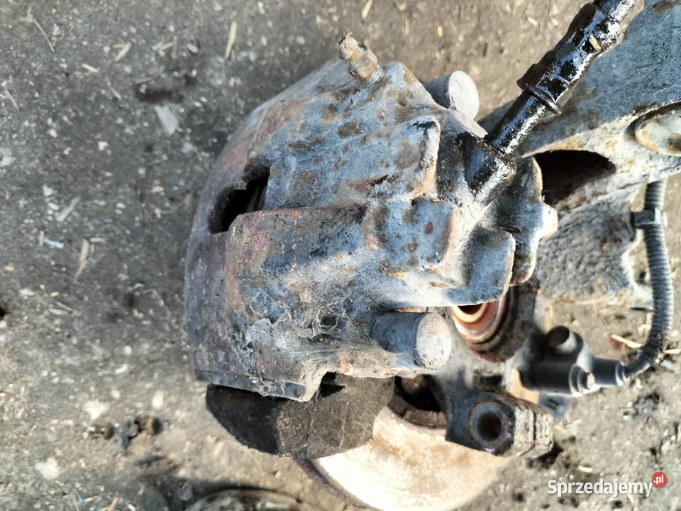 FORD MONDEO MK2 20 18 BENZYNA piasta zacisk Kamień-Kolonia sprzedam