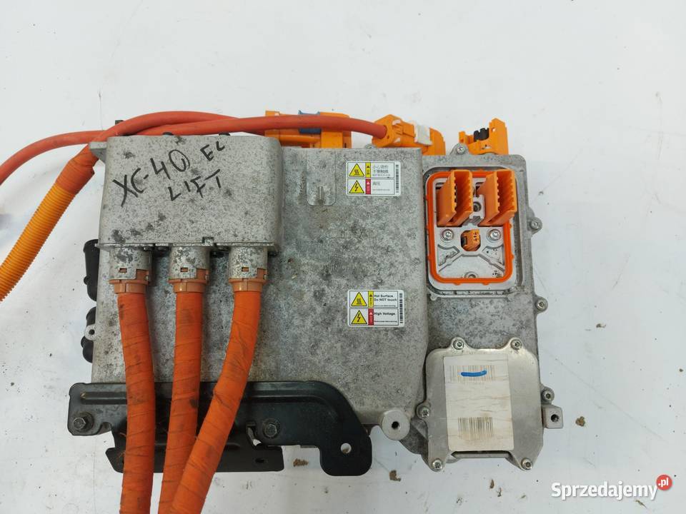 VOLVO XC40 LIFT FALOWNIK PRZETWORNICA NAPIĘCIA Przetwornice napięcia