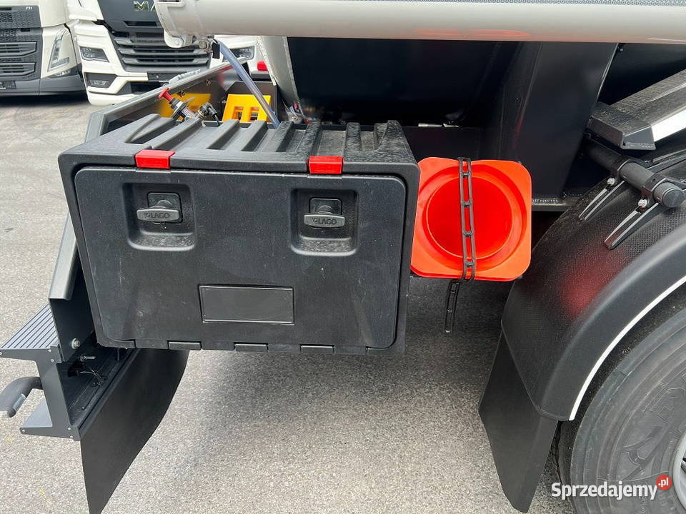 Naczepa Custerna do paliwa tez Leasimgnaczep cysterny mazowieckie Warszawa