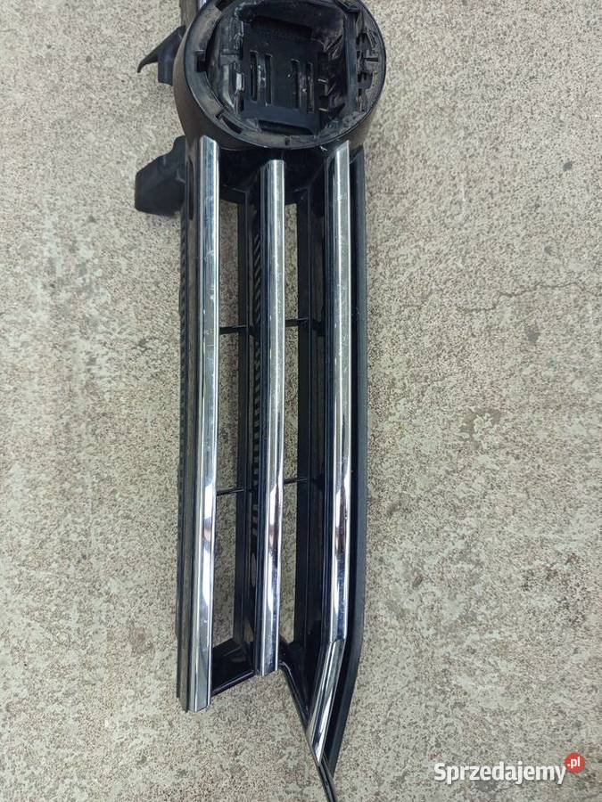Atrapa grill Touran 2 5ta orginalny osobowe Rzeszów sprzedam