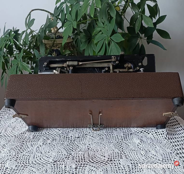 Maszyna do szycia łucznik KL82 Góra Kalwaria