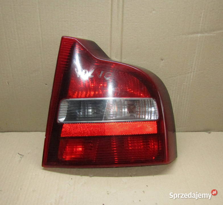 LAMPA TYLNA PRAWA VOLVO S80 9154479