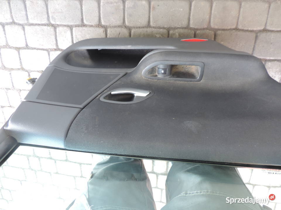 DRZWI LEWY TYŁ RENAULT LAGUNA 2 HB FL NV472 Karoseria małopolskie