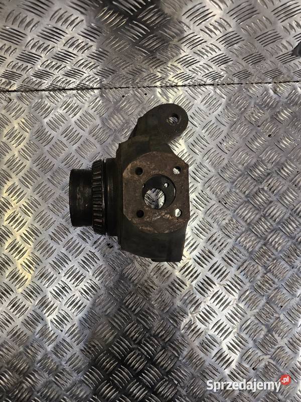 Zwrotnica lewa Volvo BL61 Case 580SM John Deere