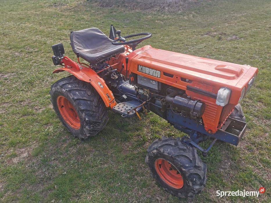 Kubota B7100 4x4 traktorek sadowniczy komunalny Ostaszewo Wielkie