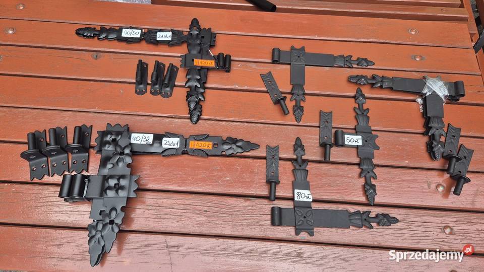Ozdobne okucua do drzwi piwniczki ziemianki