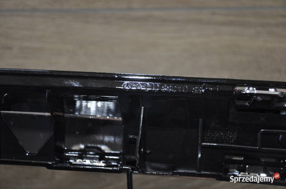 MERCEDES W212 ATRAPA GRILL OE A2128801083 atrapa osobowe pomorskie