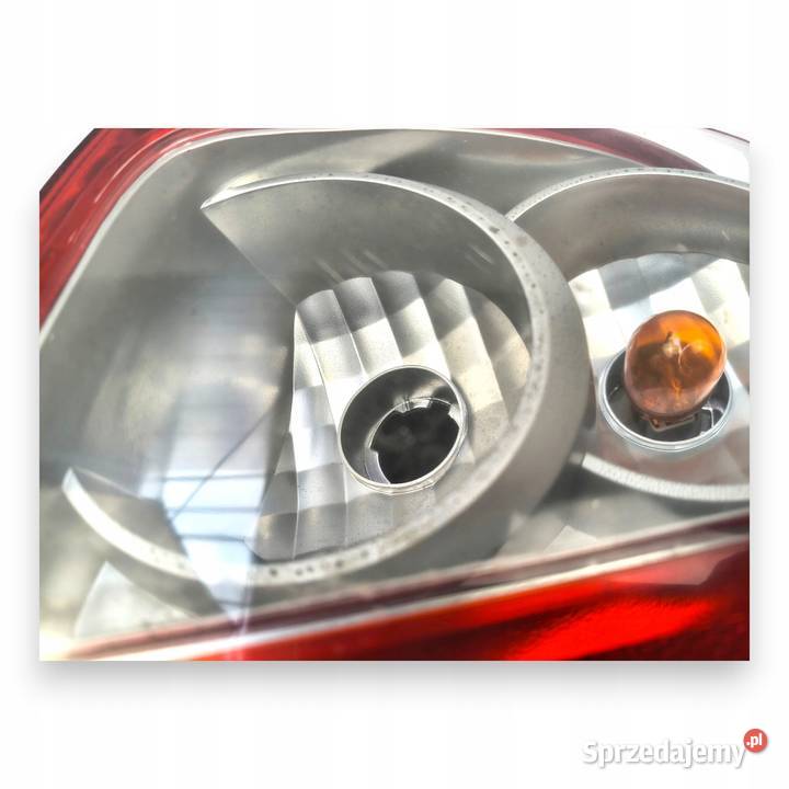 LAMPA PRAWA Honda Jazz II 20022008 tylna tylnia