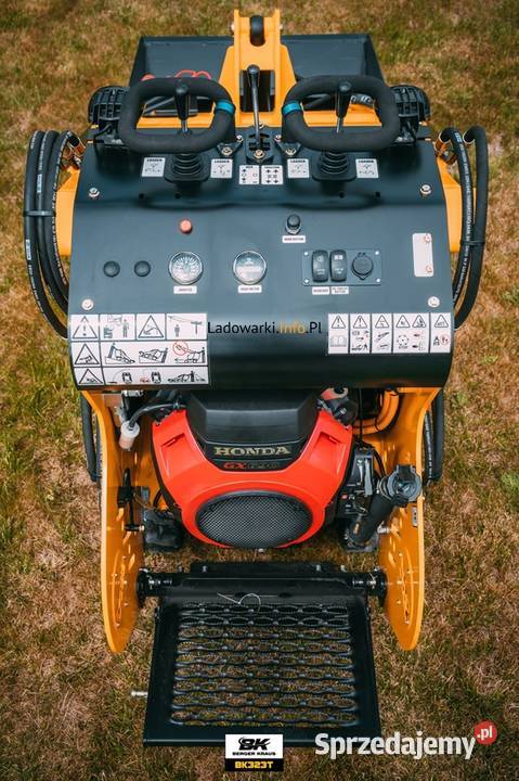Ładowarka gąsienicowa Berger Kraus 323T Honda Wrocław
