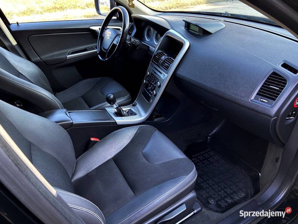 Volvo XC60 I Summum D3 163 nawigacja city safety Radom