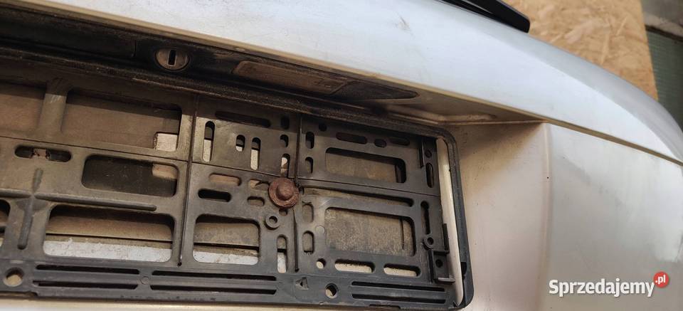 TYLNA KLAPA TYŁ AUDI A4 B6 MAŁYSZ KOMBI SREBRNA osobowe Klapy bagażnika śląskie