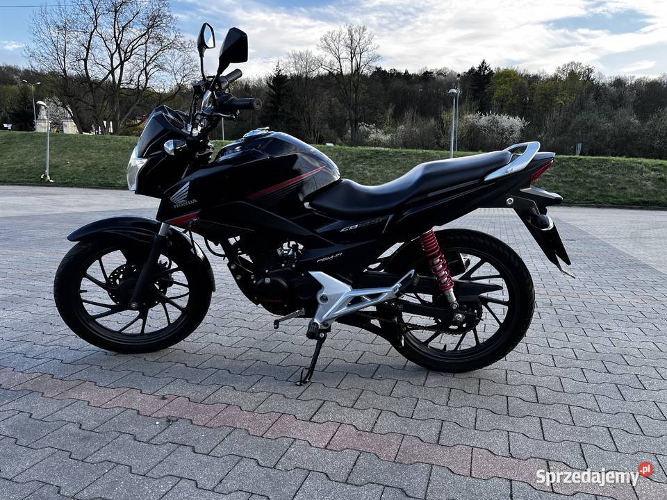 Honda cb125f 2016 kat a1b niski przebieg nieuszkodzony Świebodzice