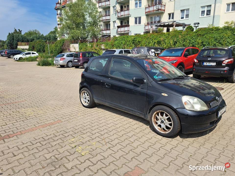 Toyota yaris czarny Wrocław