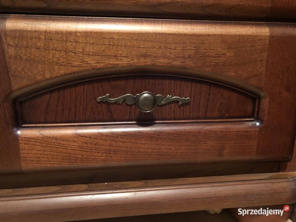 Szafa słupek kolor orzech