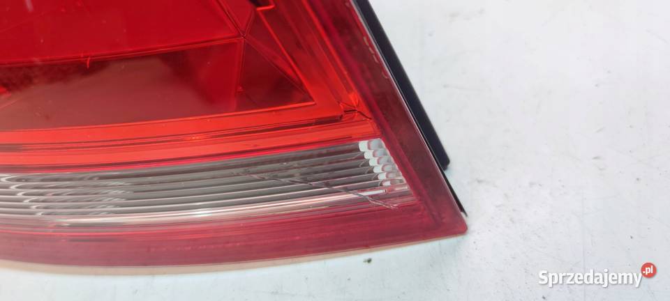 LAMPA LEWY TYŁ AUDI A4 B7 CABRIO 8H0945095D Przystajń