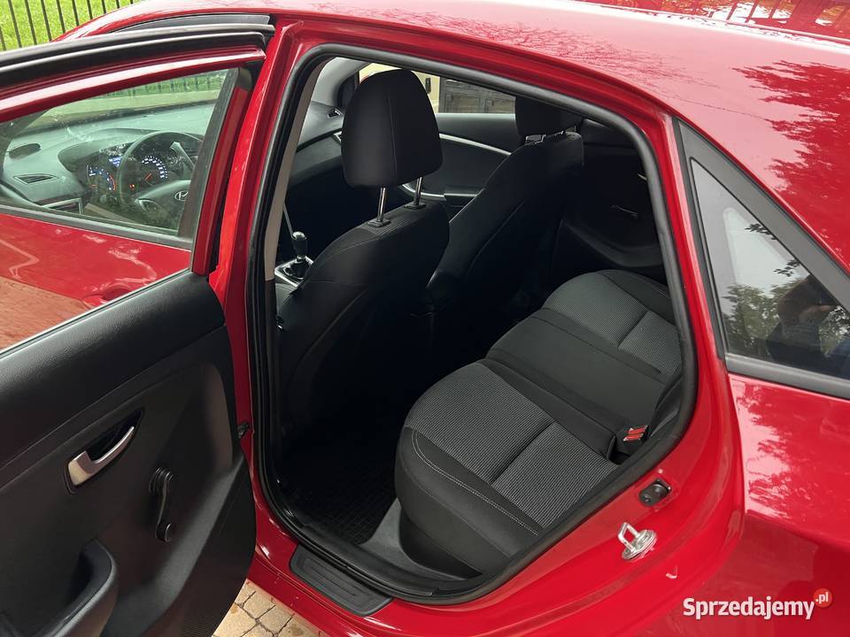 Hyundai i30 14 CRDI 90 Hatchback Salon Polska 1400cm3 Nowa Słupia