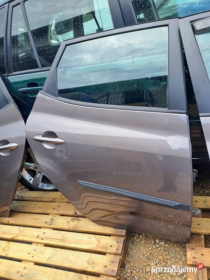 Kia Venga drzwi klapa zderzak kod lakieru NSW i Rok produkcji 2012 Jastrzębie-Zdrój sprzedam