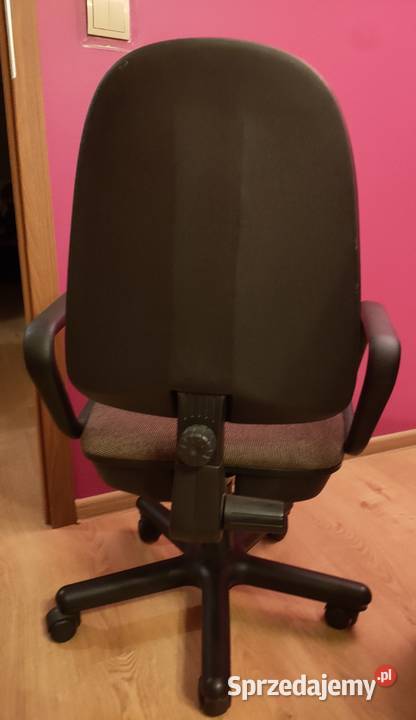 Fotel biurowy na kółkach Wrocław