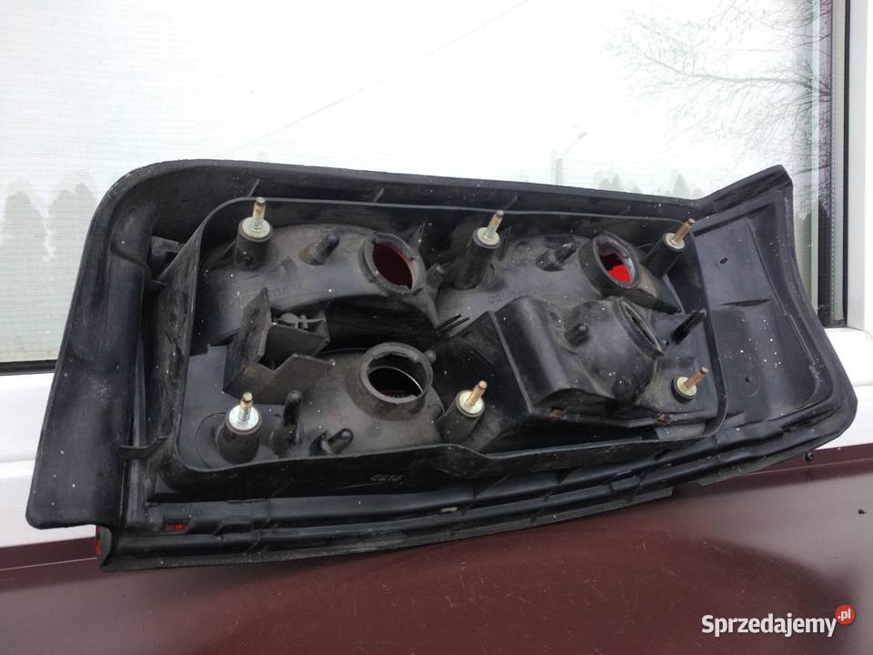 Mazda 323 BG hatchback HB lampa tył tylna lewa Sieradz
