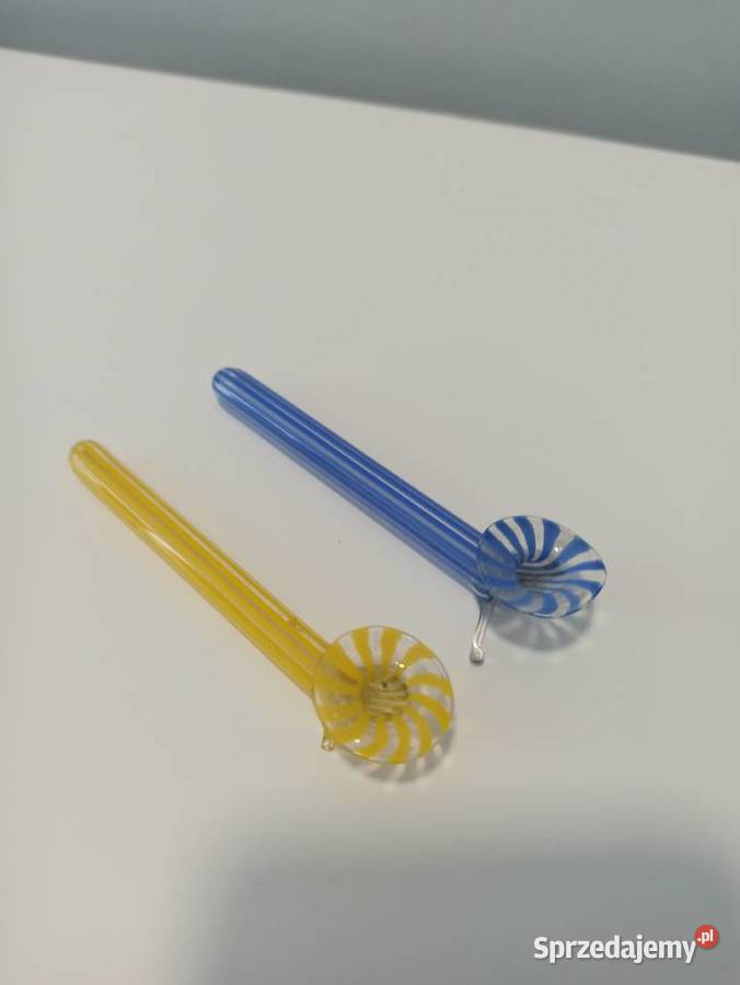 Flakoniki wazoniki Lauscha dwie sztuki Porcelana i szkło