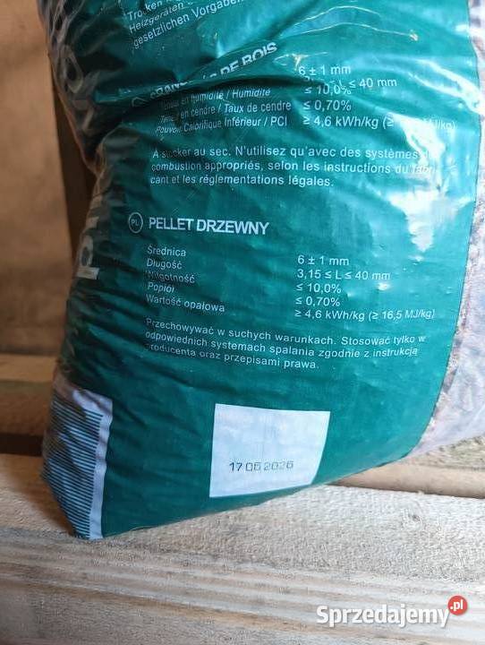 Pellet sosnowy workowany PECKA i LIGNUM En plus Bolesław