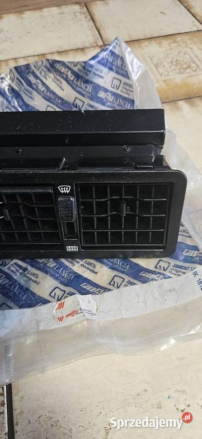 Fiat 126pNowaoryginalna kratka wlotu powietrza zachodniopomorskie Barlinek