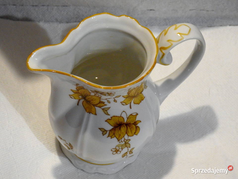 Porcelanowy mlecznik niemiecki sygnowany