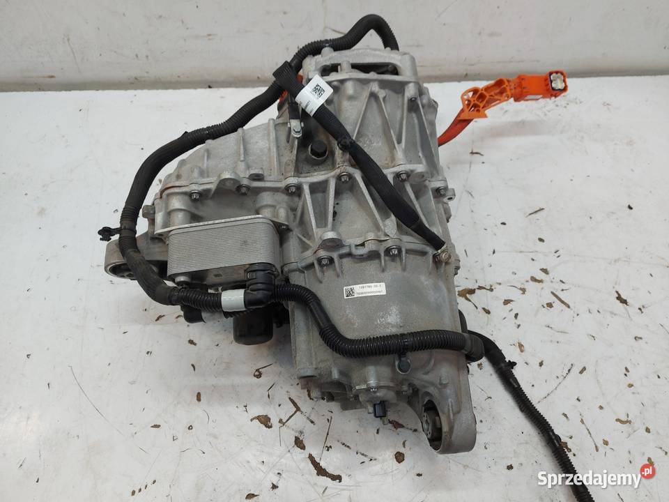 TESLA MODEL Y 2023r Silnik napęd elektryczny RWD osobowe