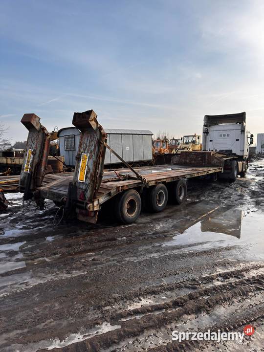 Naczepa niskopodwoziowa ZREMB Solec N25311