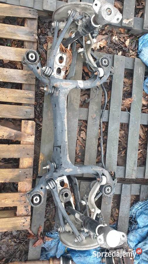 AUDI A4 A5 2019r BELKA ZAWIESZENIA TYLNA TYŁ Rok produkcji 2019 sprzedam