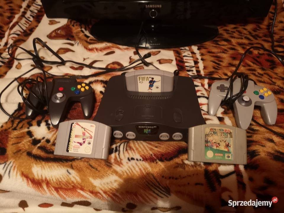 NINTENDO 64 Konsola 2 pady 3 Gry itp Plus Nintendo 64 Skomielna Biała sprzedam