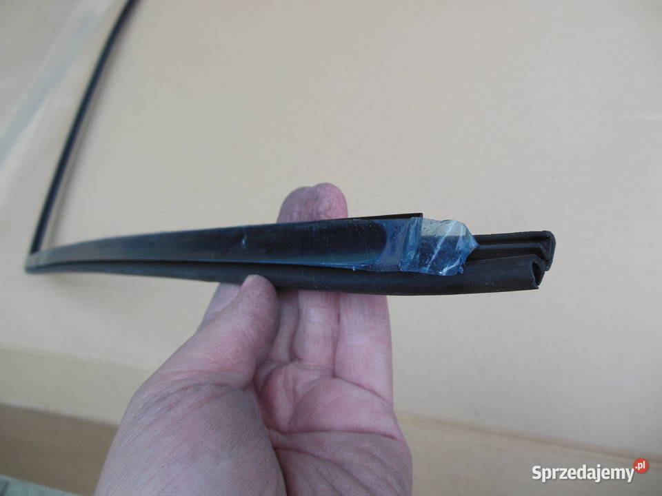 82469736 USZCZELKA SZYBY PRZEDNIEJ LANCIA THEMA Kozy