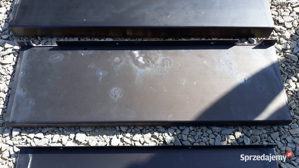 Parapety zewnętrzne aluminiowe kolor brązowy