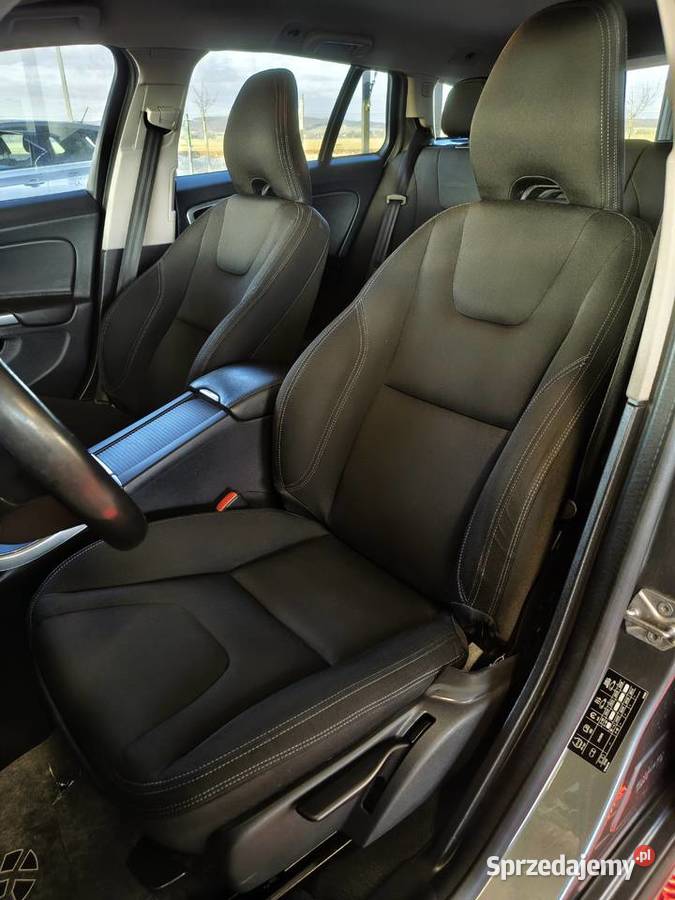 Volvo V60 20Diesel 2016r Stan Dwa kpl kół Zarszyn