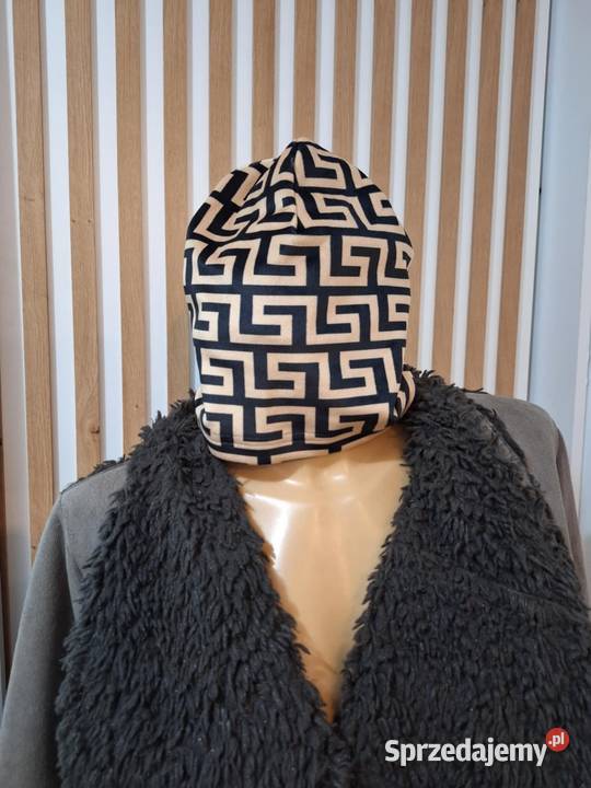 Czapka damska welurowa